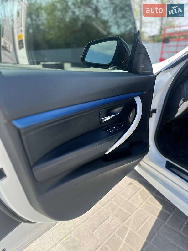 Лифтбек BMW 3 Series GT 2015 в Днепре фото 24 Лифтбек BMW 3 Series GT 2015 в Днепре