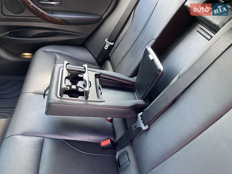 Ліфтбек BMW 3 Series GT 2013 в Києві фото 25 Ліфтбек BMW 3 Series GT 2013 в Києві