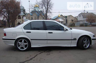 Седан BMW 3 Series 1995 в Ужгороде