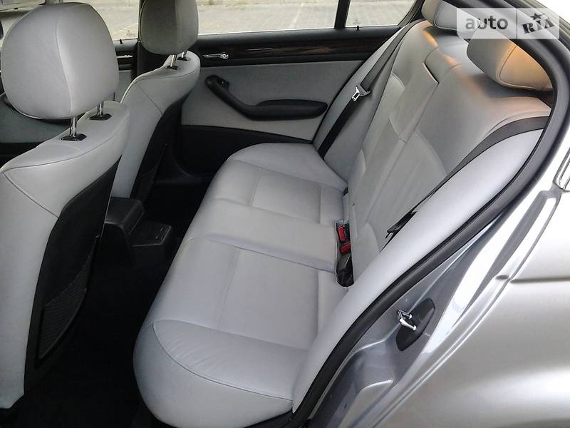 Седан BMW 3 Series 2003 в Ковеле