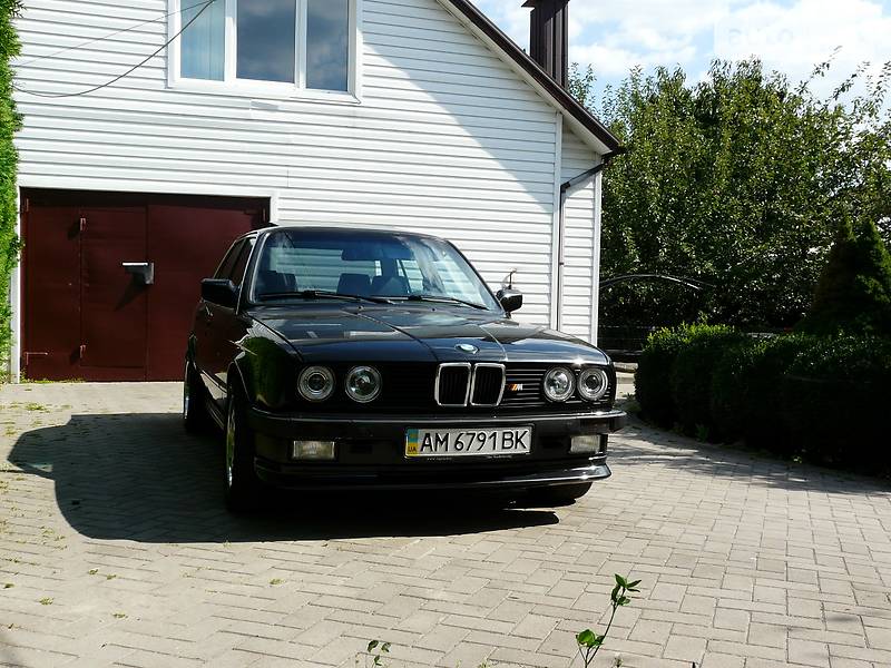 Седан BMW 3 Series 1986 в Житомире