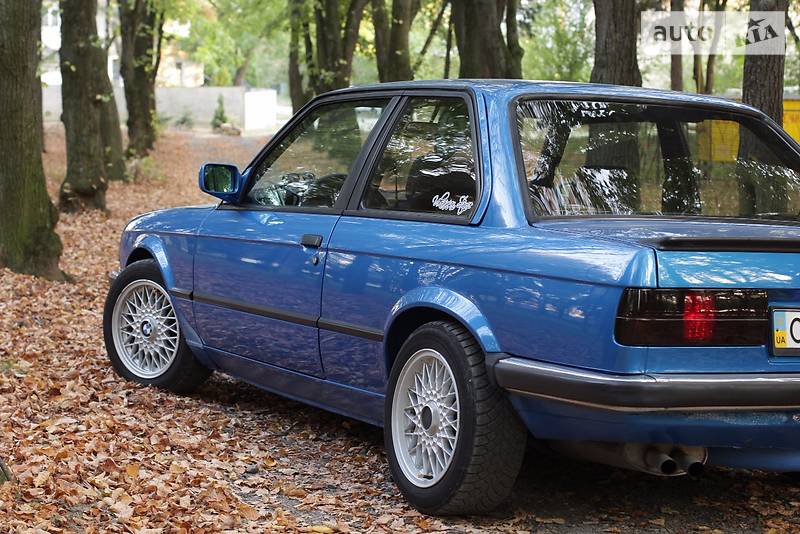 Купе BMW 3 Series 1986 в Черновцах