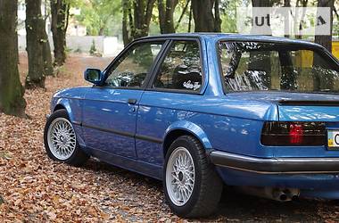 Купе BMW 3 Series 1986 в Чернівцях