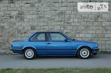 Купе BMW 3 Series 1986 в Черновцах