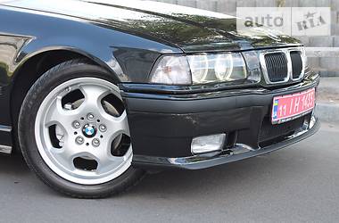 Седан BMW 3 Series 1996 в Киеве