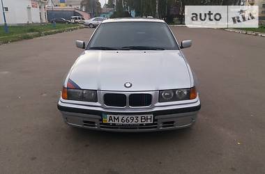 Седан BMW 3 Series 1993 в Житомире