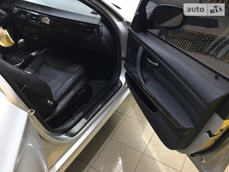 Седан BMW 3 Series 2011 в Одессе