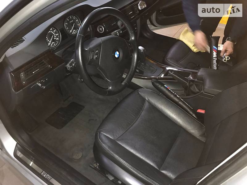 Седан BMW 3 Series 2011 в Одессе