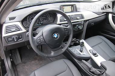 Седан BMW 3 Series 2016 в Киеве