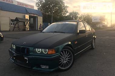 Седан BMW 3 Series 1992 в Полтаве