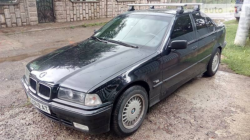 Седан BMW 3 Series 1993 в Ужгороде