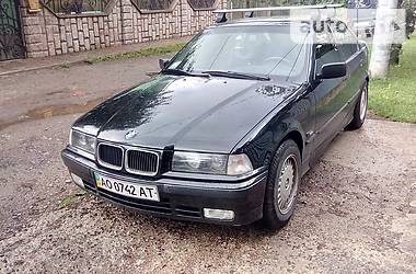 Седан BMW 3 Series 1993 в Ужгороде