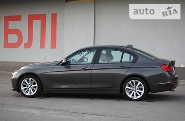 Седан BMW 3 Series 2012 в Львові