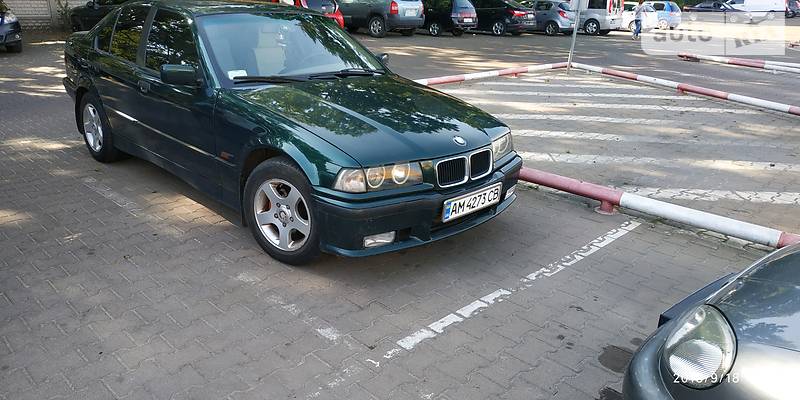 Седан BMW 3 Series 1993 в Житомире