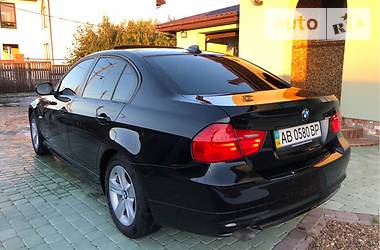 Седан BMW 3 Series 2010 в Виннице