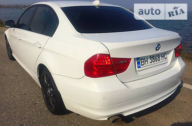 Седан BMW 3 Series 2011 в Одессе