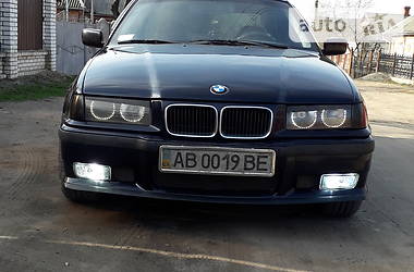 Седан BMW 3 Series 1993 в Гайсину
