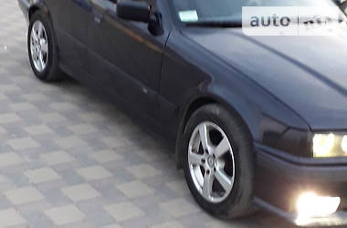 Седан BMW 3 Series 1993 в Гайсине
