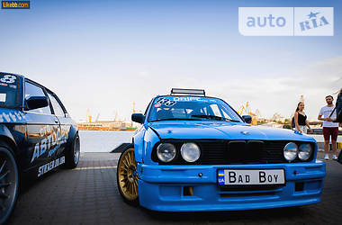 Купе BMW 3 Series 1990 в 