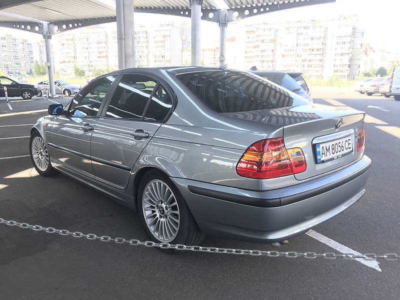 Седан BMW 3 Series 2004 в Киеве