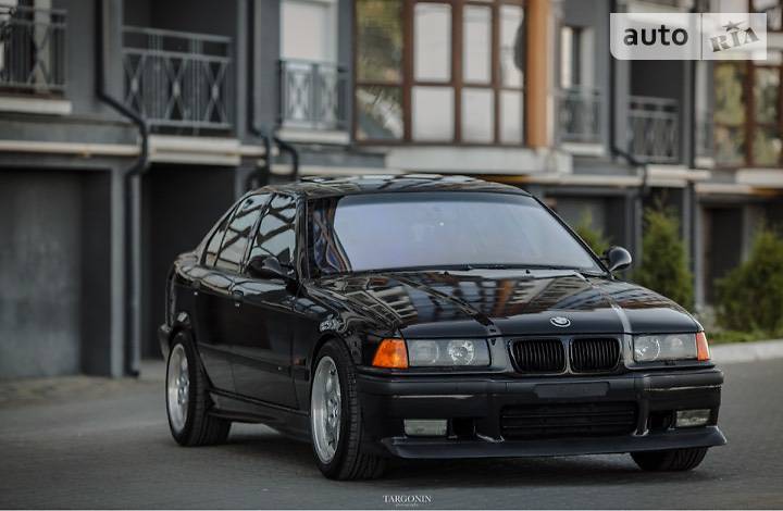 Седан BMW 3 Series 1991 в Ивано-Франковске