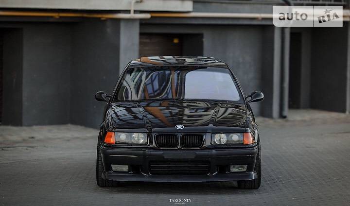 Седан BMW 3 Series 1991 в Ивано-Франковске