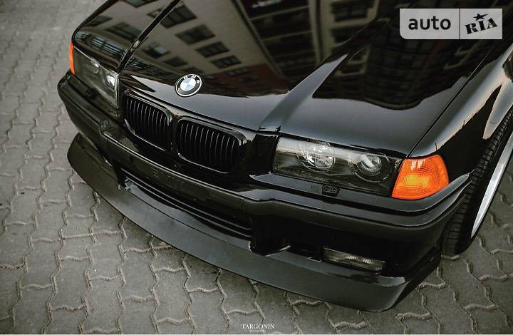 Седан BMW 3 Series 1991 в Ивано-Франковске