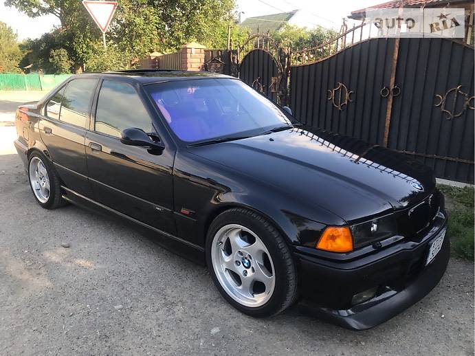 Седан BMW 3 Series 1991 в Ивано-Франковске