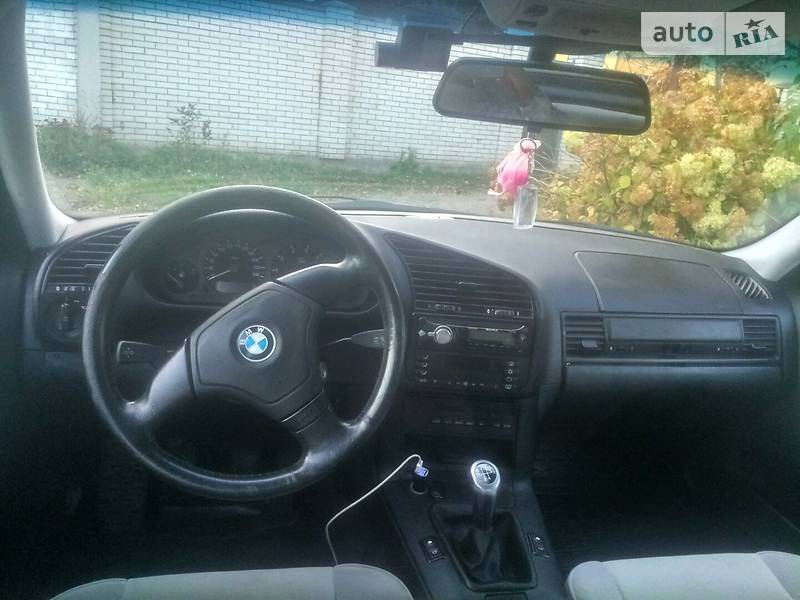Седан BMW 3 Series 1996 в Трускавці