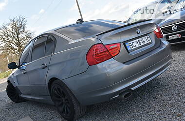 Седан BMW 3 Series 2009 в Дрогобыче