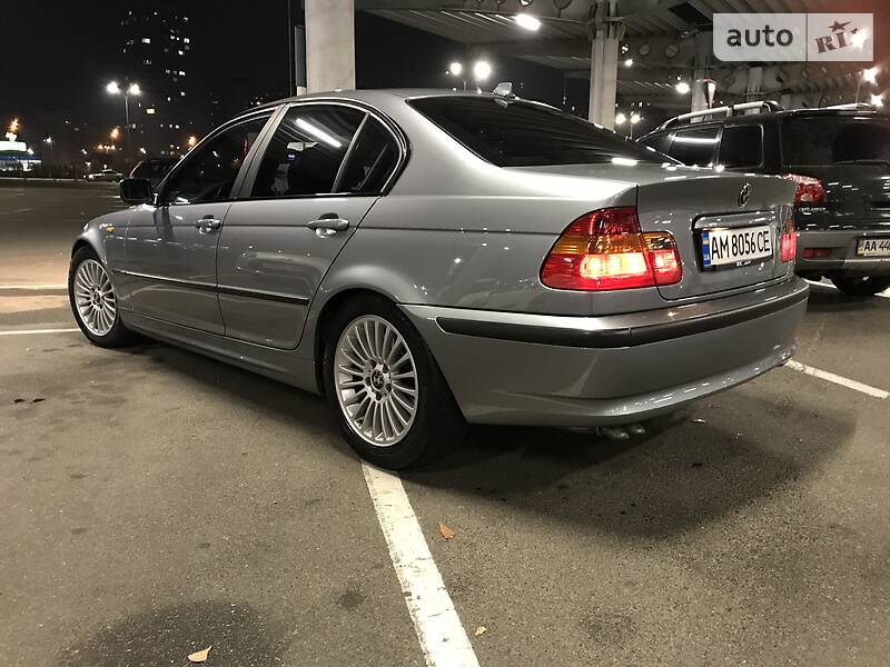 Седан BMW 3 Series 2004 в Киеве