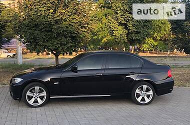 Седан BMW 3 Series 2008 в Маріуполі