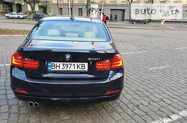 Седан BMW 3 Series 2015 в 
