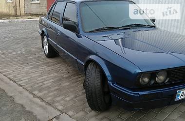 Седан BMW 3 Series 1987 в Мариуполе