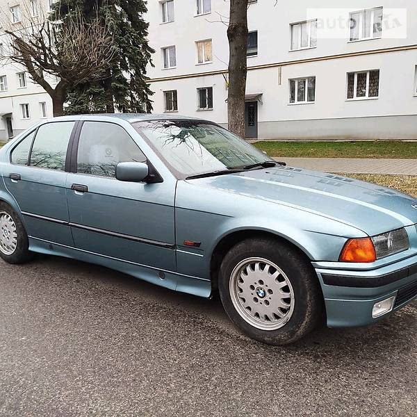 Седан BMW 3 Series 1996 в Трускавці