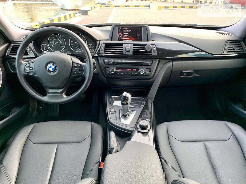 Седан BMW 3 Series 2015 в Одесі