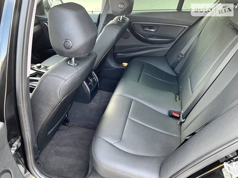 Седан BMW 3 Series 2015 в Одесі