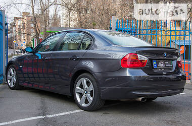 Седан BMW 3 Series 2005 в  фото 7 Седан BMW 3 Series 2005 в
