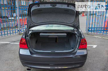 Седан BMW 3 Series 2005 в  фото 35 Седан BMW 3 Series 2005 в