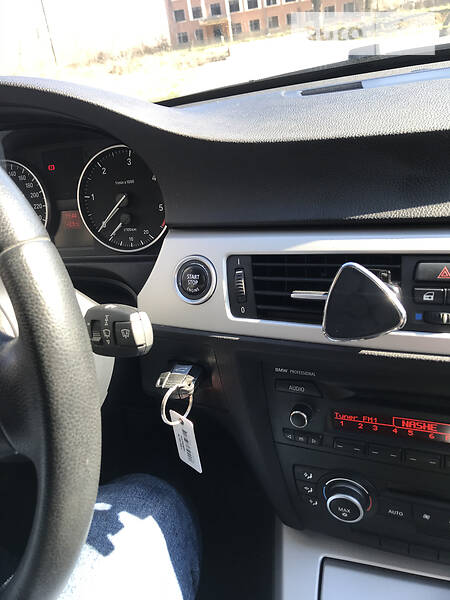 Седан BMW 3 Series 2009 в Івано-Франківську