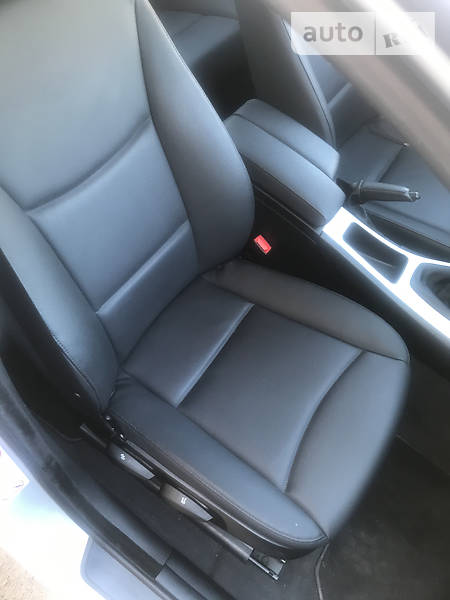 Седан BMW 3 Series 2009 в Івано-Франківську