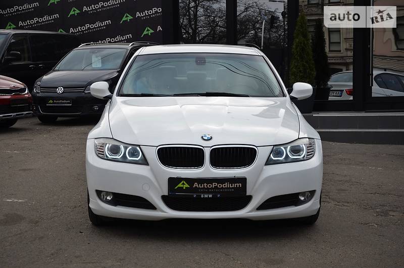 Седан BMW 3 Series 2010 в Києві