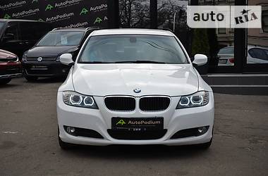 Седан BMW 3 Series 2010 в 