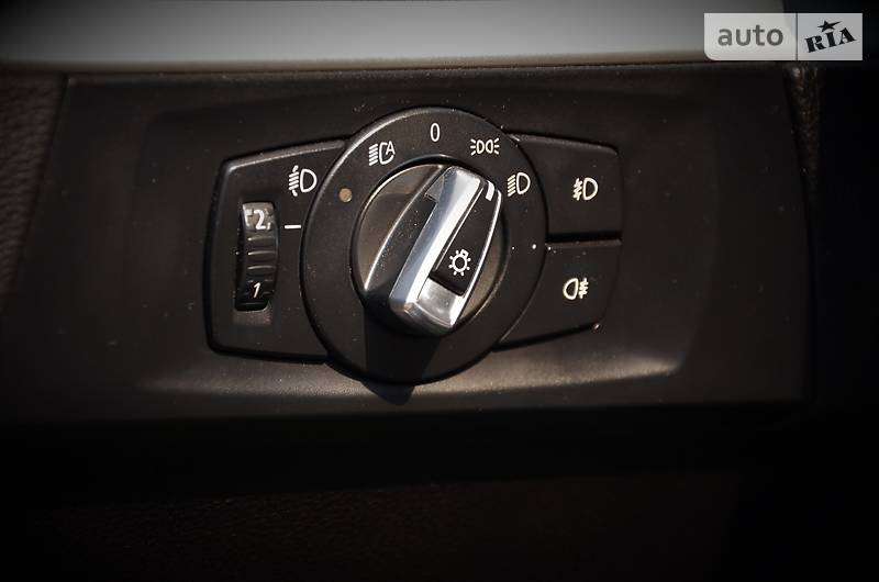 Седан BMW 3 Series 2010 в Києві