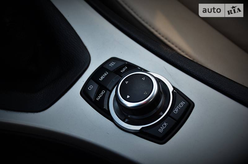 Седан BMW 3 Series 2010 в Києві