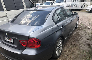 Седан BMW 3 Series 2010 в 