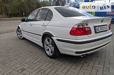 Седан BMW 3 Series 2000 в 