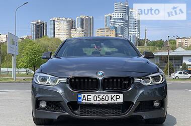 Седан BMW 3 Series 2015 в 