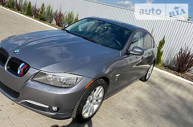 Седан BMW 3 Series 2011 в Черновцах