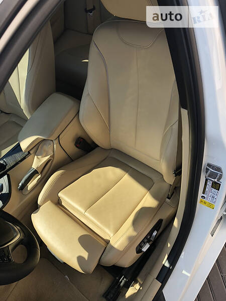 Седан BMW 3 Series 2015 в Полтаві